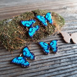 Pandantiv fluture emailat, albastru  15x22x2mm