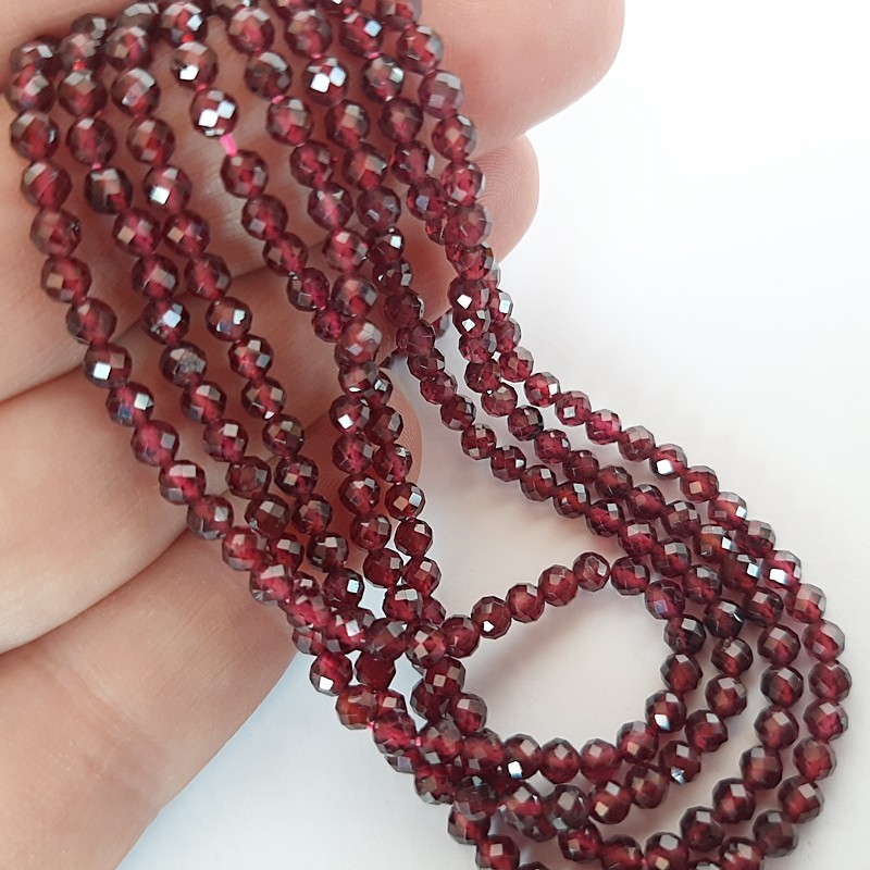 Granat sfere fatetate 3mm (18cm)